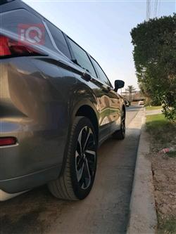 میتسوبیشی ئاوتلاندەر